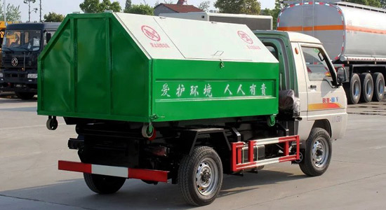 凯马国五勾臂式垃圾车（2.5方）