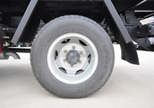 夏天这么热，压缩式垃圾车轮胎应该<font color='red'>怎么</font>保养？