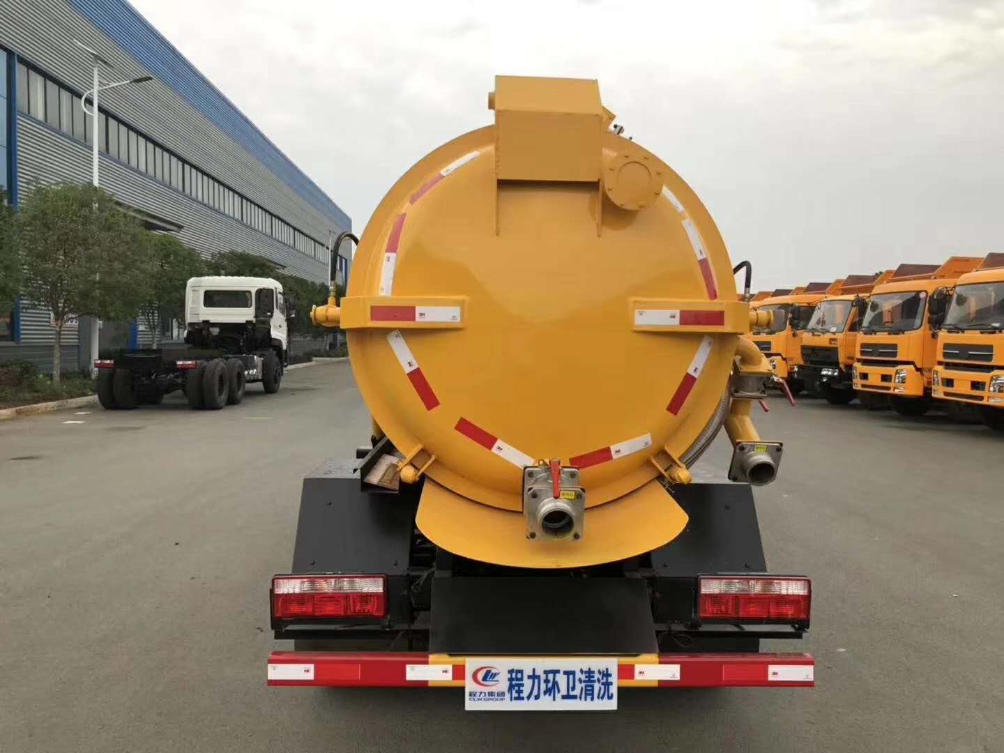 <font color='red'>程力</font>东风小多利卡5方吸污车，你值得拥有！