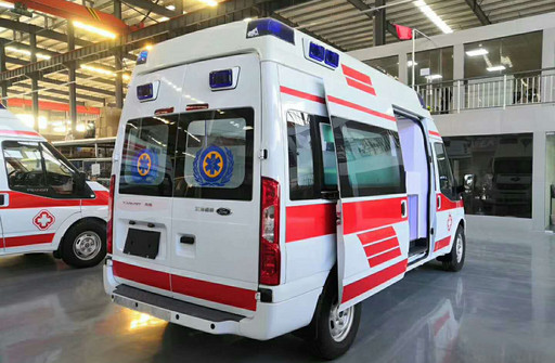 福特新世代长轴监护型救护车