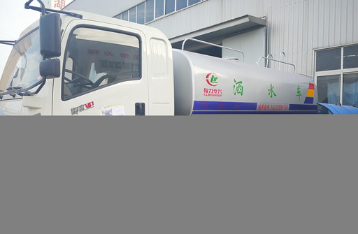 东风新款12方洒水车顺利交车