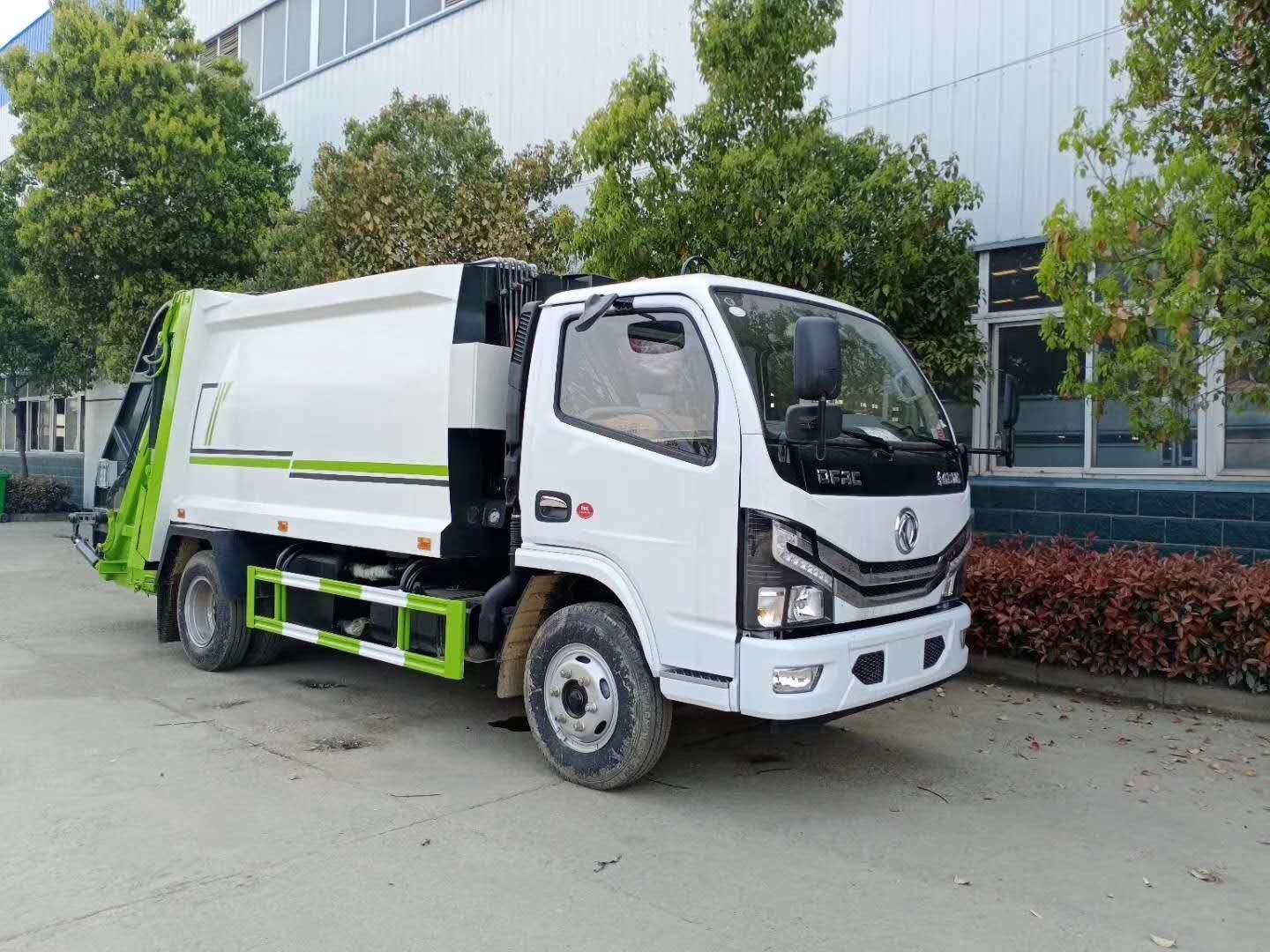 东风国六小多利卡6方压缩垃圾车