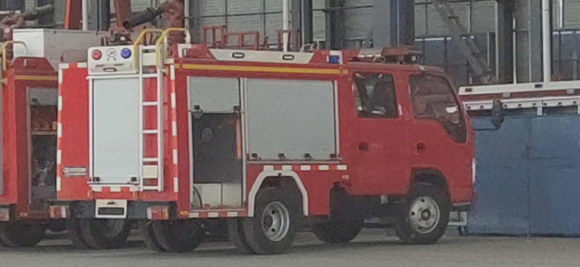 消防车生产厂家 ()