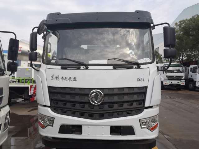 东风专底 16吨80米多功能抑尘车