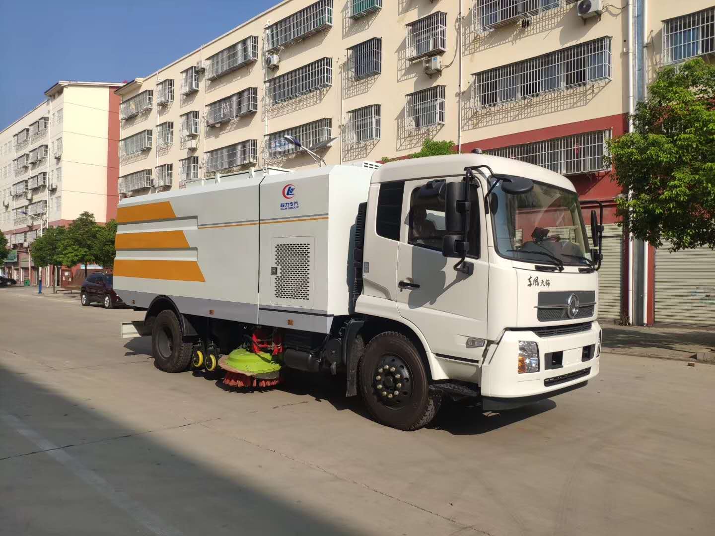 国五东风天锦扫路车（总质量16吨） ()