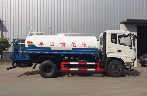 东风12方洒水车