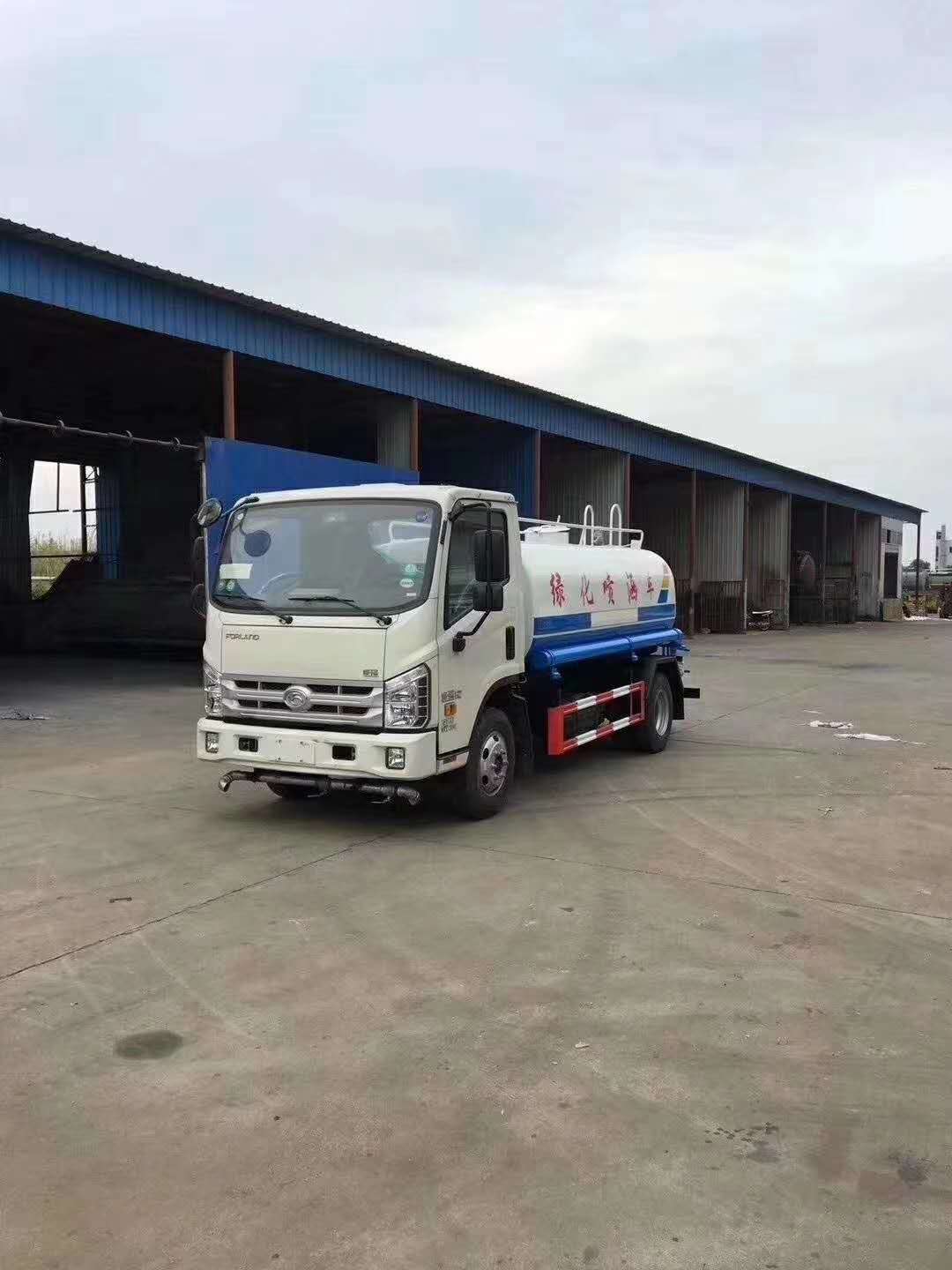 5方洒水车 ()