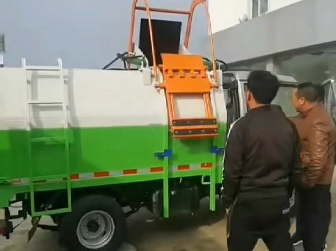 时风汽油4方汽油挂桶垃圾车测试中视频 (3905播放)