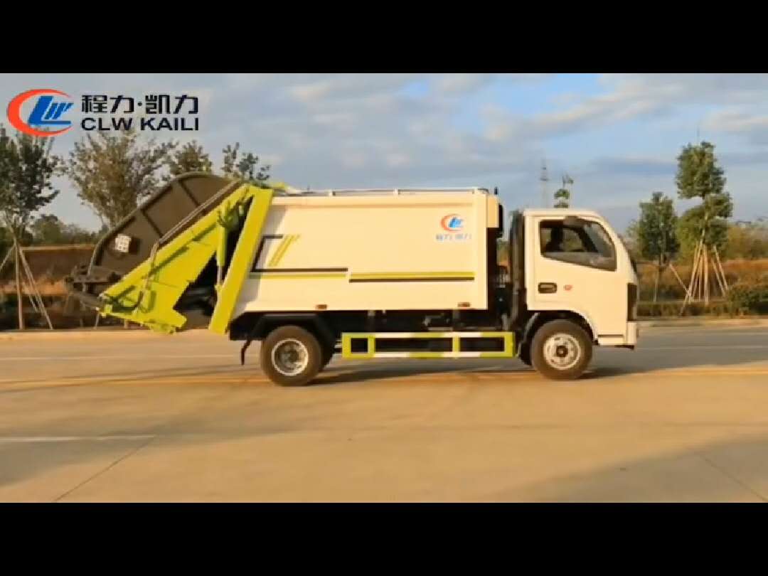 国六小多利卡压缩垃圾车，工作视频 (2746播放)