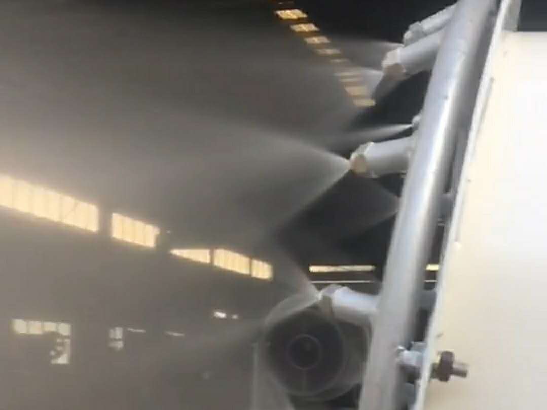 近距离拍摄30米雾炮喷出的水雾效果视频 (4559播放)