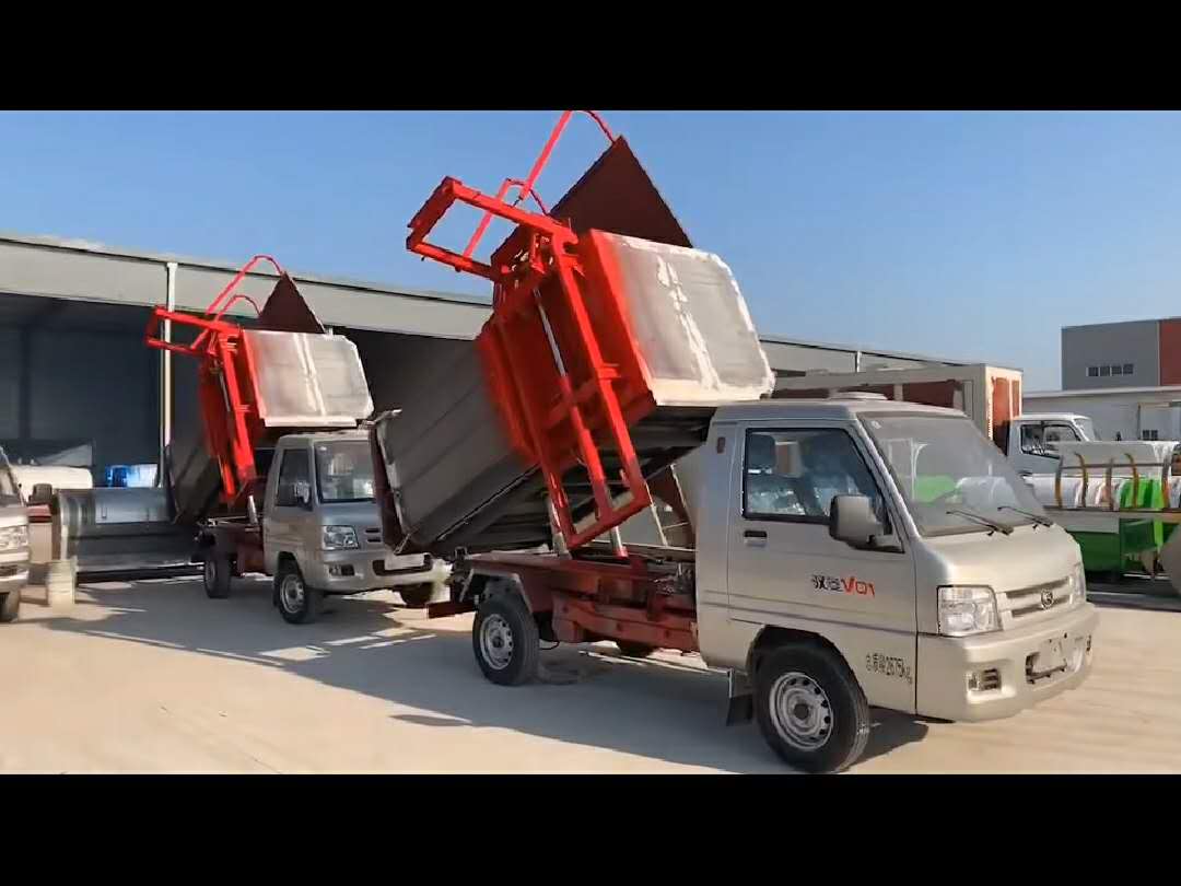 福田驭菱挂捅垃圾车视频 (817播放)