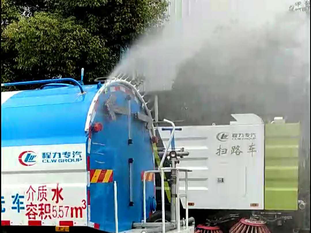 东风大多利卡高压路面清洗车后喷雾试车中视频 (8130播放)