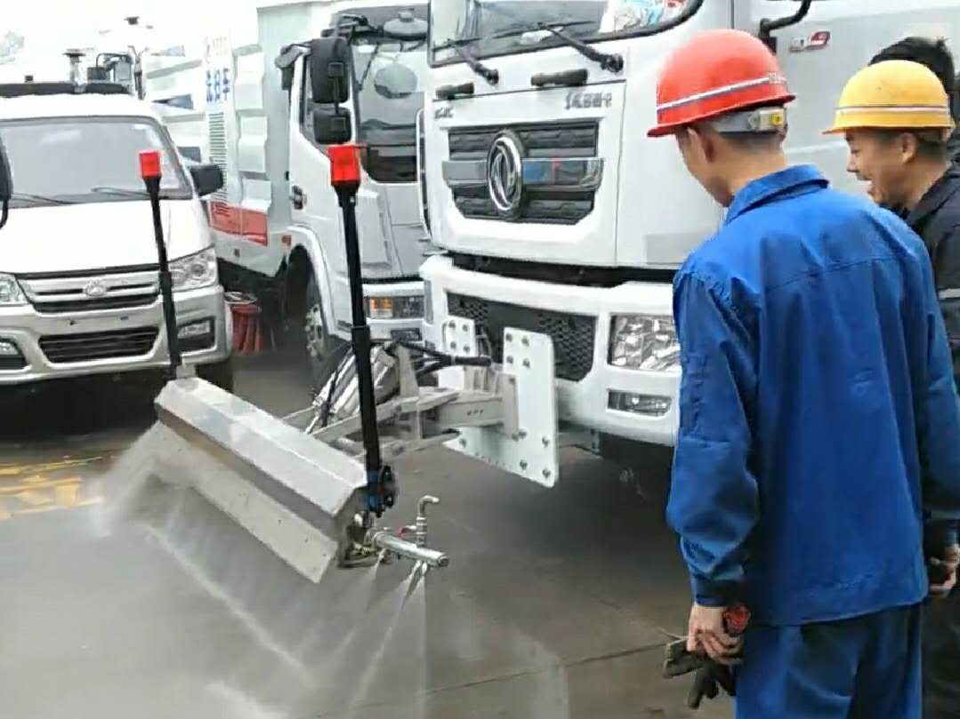 东风D9多功能抑尘车加装高压路面清洗装视频 (9945播放)