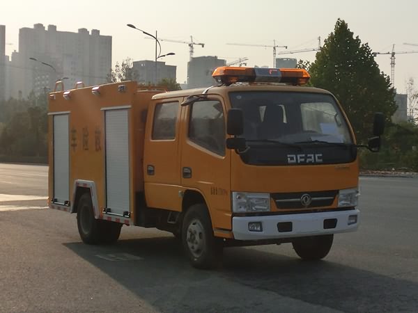 新东日牌YZR5070XXHE型救险车