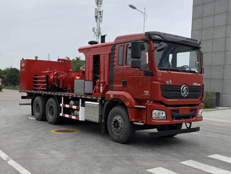 兰通牌LTJ5231TYL70型压裂车