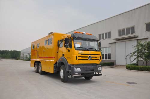 华美牌LHM5201XXH型救险车