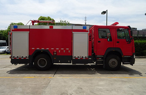 天河牌LLX5205GXFSG80/HM型水罐消防车