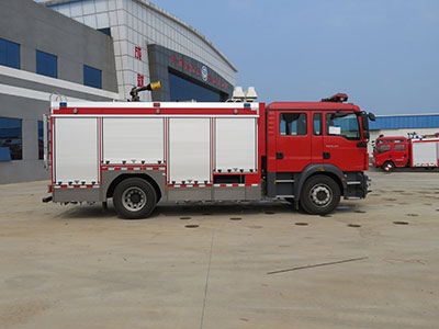 天河牌LLX5165GXFAP40/M型压缩空气泡沫消防车