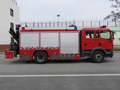天河牌LLX5135TXFJY100/M型抢险救援消防车