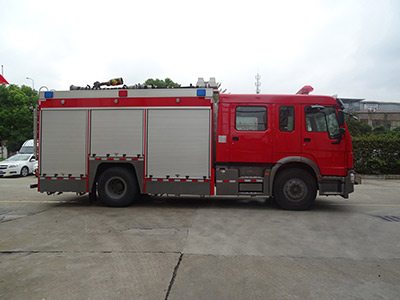 天河牌LLX5195GXFAP40/H型压缩空气泡沫消防车