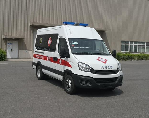诺优龙御牌ZNY5040XJH型救护车