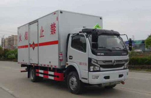 华通牌HCQ5125XRQEQ6型易燃气体厢式运输车