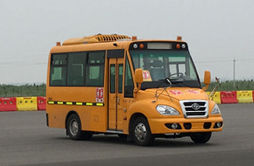 华新牌HM6570XFD5JS型小学生专用校车