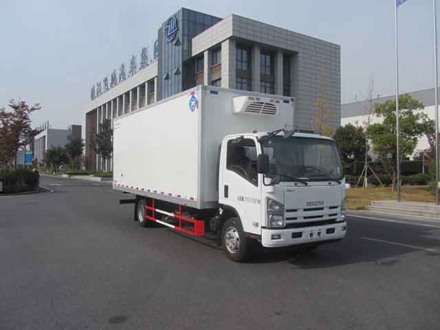 飞球牌ZJL5100XLCA5型冷藏车