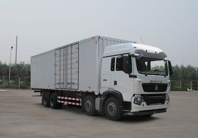 豪沃牌ZZ5327XXYN466GE1K型厢式运输车