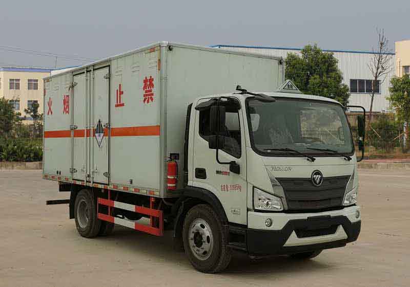 华通牌HCQ5124XZWBJ6-01型杂项危险物品厢式运输车