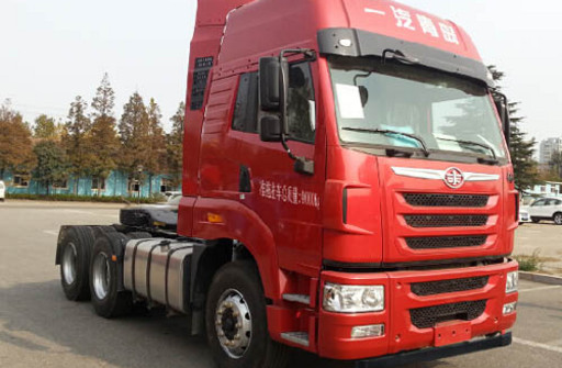 解放牌CA4255P2K2T1E5A80型危险品运输半挂牵引车