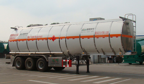 盛润牌SKW9402GRYL型铝合金易燃液体罐式运输半挂车