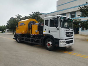 徐工牌XZJ5187TYH型路面养护车