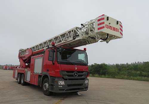 中联牌ZLF5300JXFYT60型云梯消防车