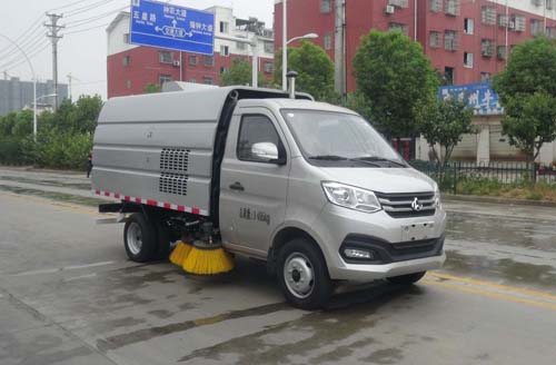 华通牌HCQ5031TSLSC6型扫路车