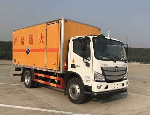 华通牌HCQ5120XFWBJ6型腐蚀性物品厢式运输车
