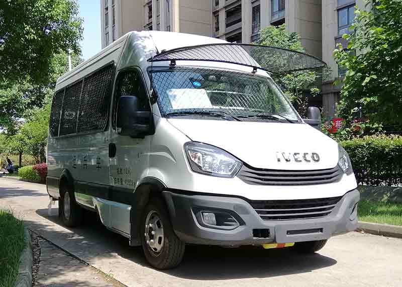 拓锐斯特牌YDL5040XYB07型运兵车