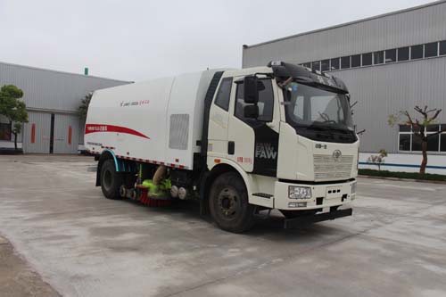 金驫牌YJW5181TSLE6型扫路车