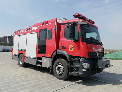 徐工牌XZJ5181GXFAP50/F5型压缩空气泡沫消防车