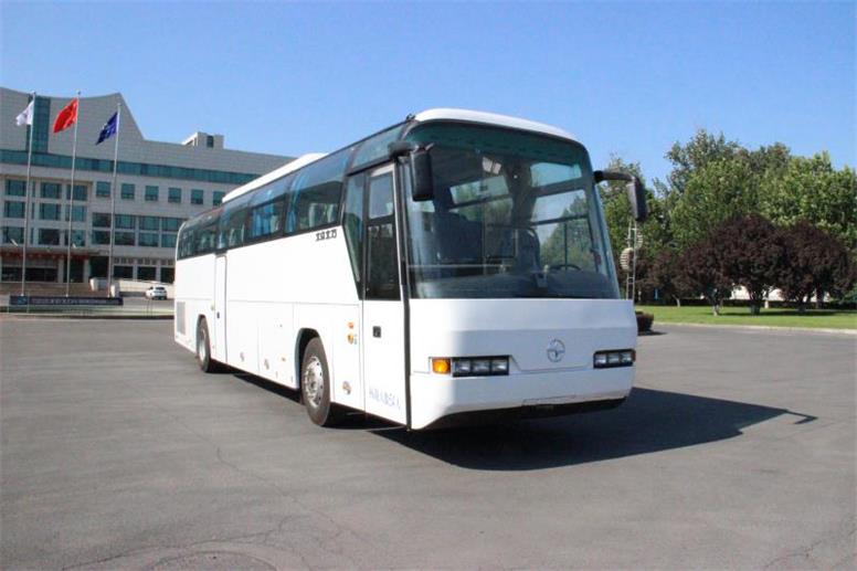 北方牌BFC6120L1D6型豪华旅游客车