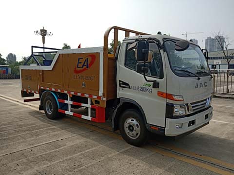 欧亚牌EA5086TYHC7ZS型路面养护车