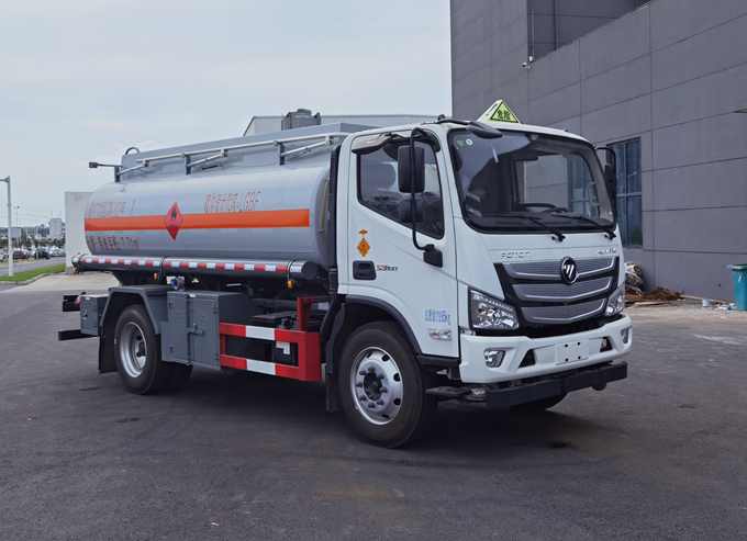 长庆牌CQK5120GJYB6型加油车