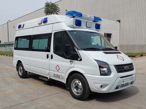 蓝港牌XLG5048XJHCW6型救护车