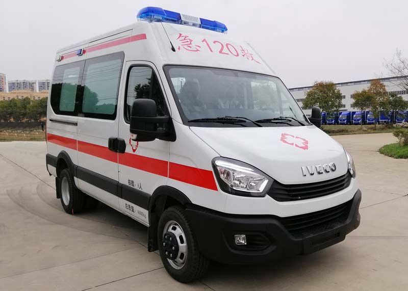 拓锐斯特牌YDL5042XJH00型救护车