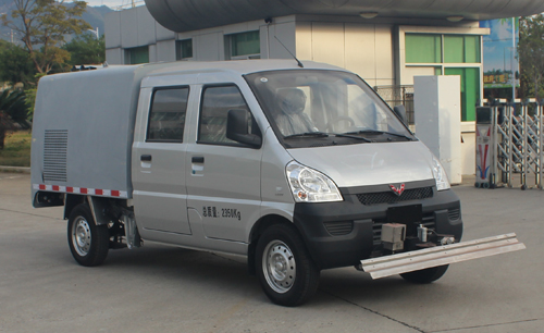 畅丰牌CFQ5020TYH6LZ型路面养护车