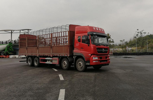 斯太尔牌ZZ5314CCYV3861F1型仓栅式运输车