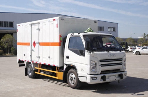 江铃江特牌JMT5062XRQXG26型易燃气体厢式运输车