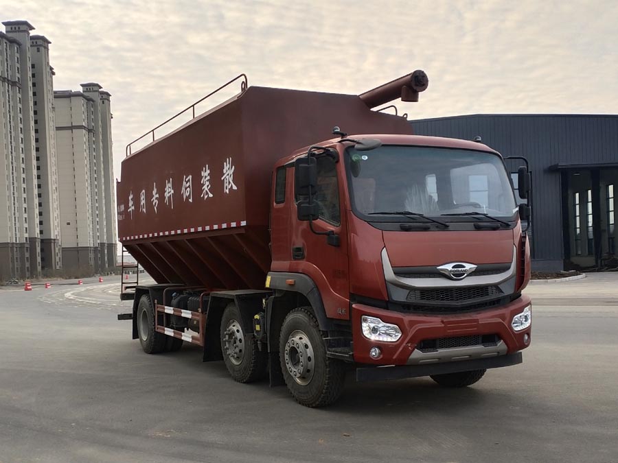 华通牌HCQ5250ZSLBJ6型散装饲料运输车