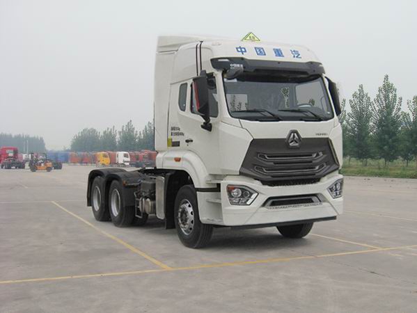 豪瀚牌ZZ4255N3246E1W型危险品牵引车