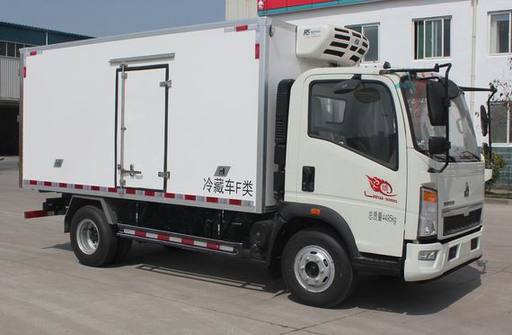 豪沃牌ZZ5047XLCF3315E145型冷藏车